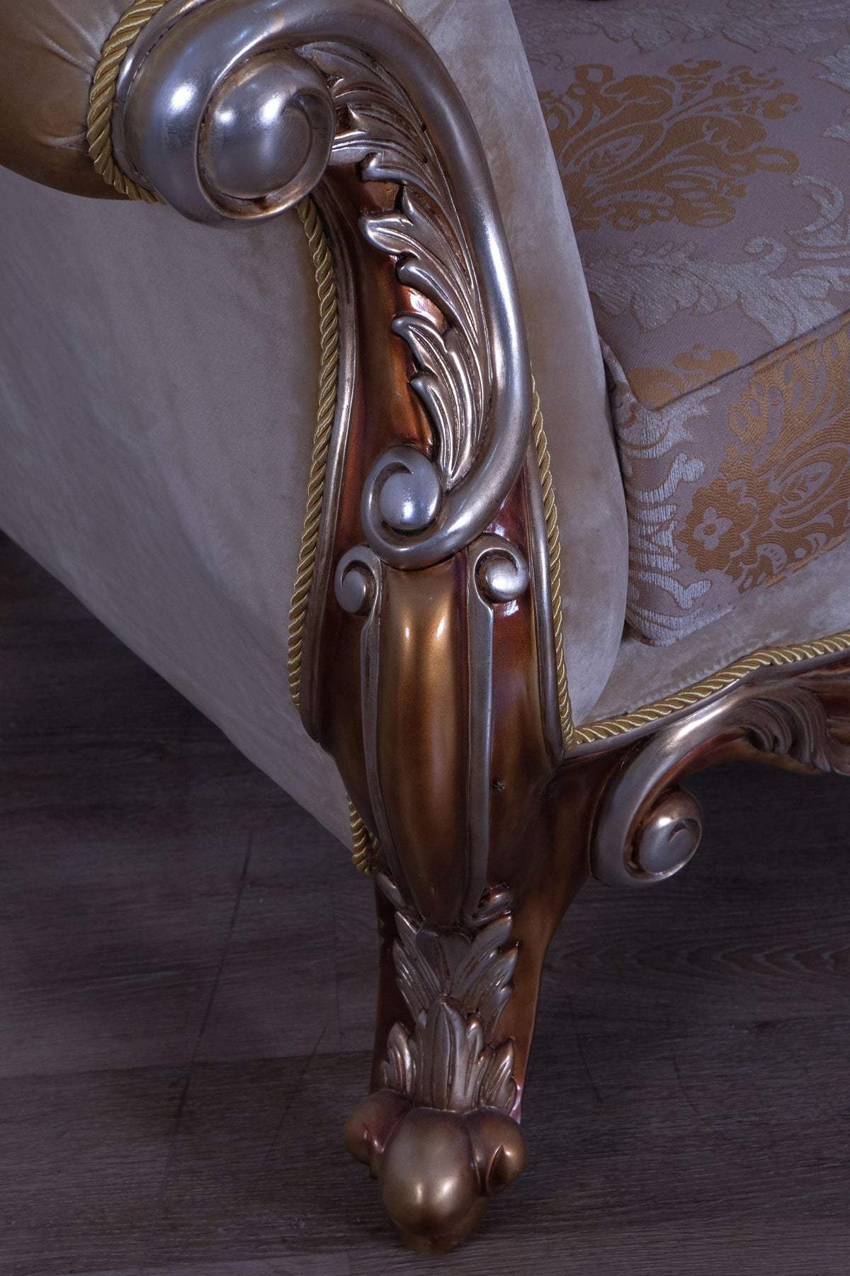 Brown & Gold Wood Trim Loveseat O882