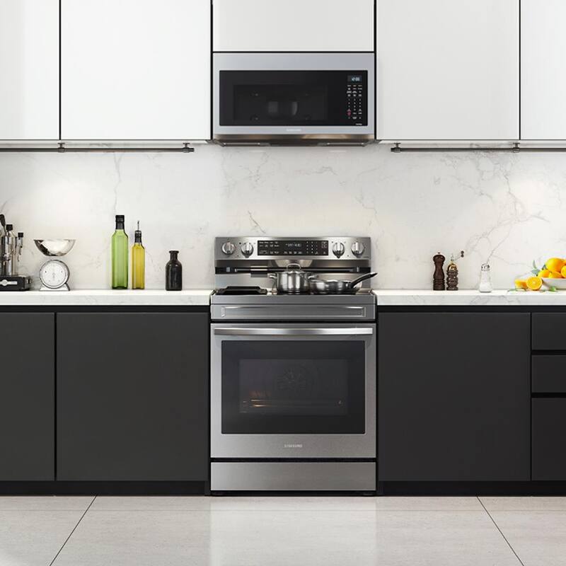 6.3 cu. ft. Convection Electric Range with AirFry in Stainless Steel Y364