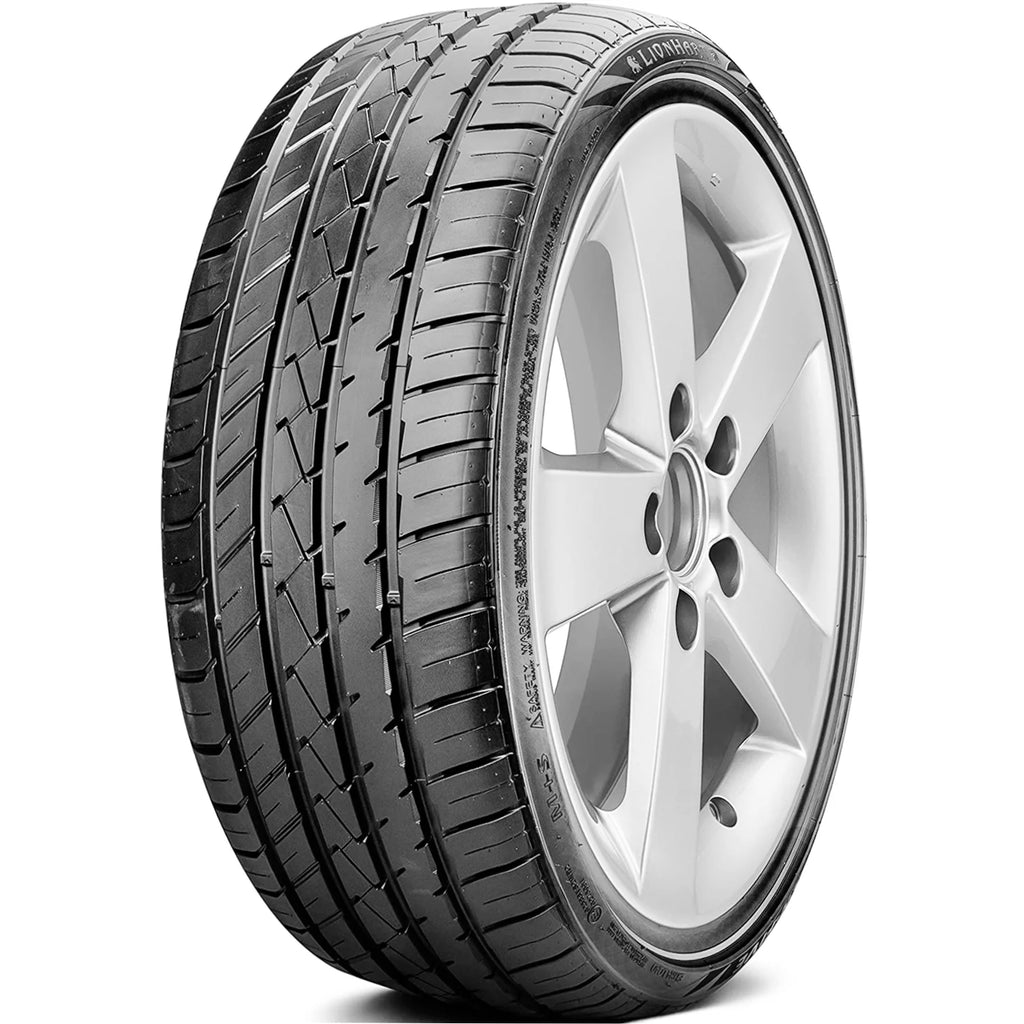 255/55R19 111V XL All Season Tire Q577