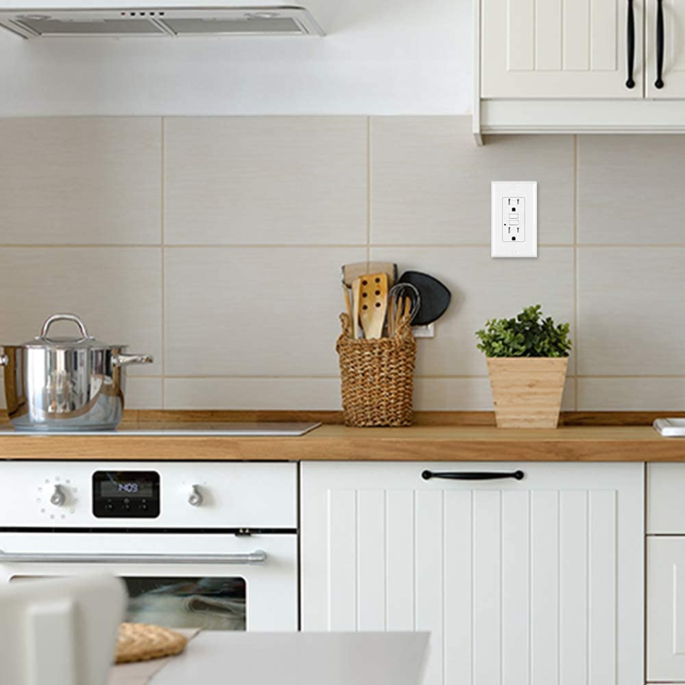 15 Amp Tamper-Resistant GFCI Outlet with Wallplate, White J26401