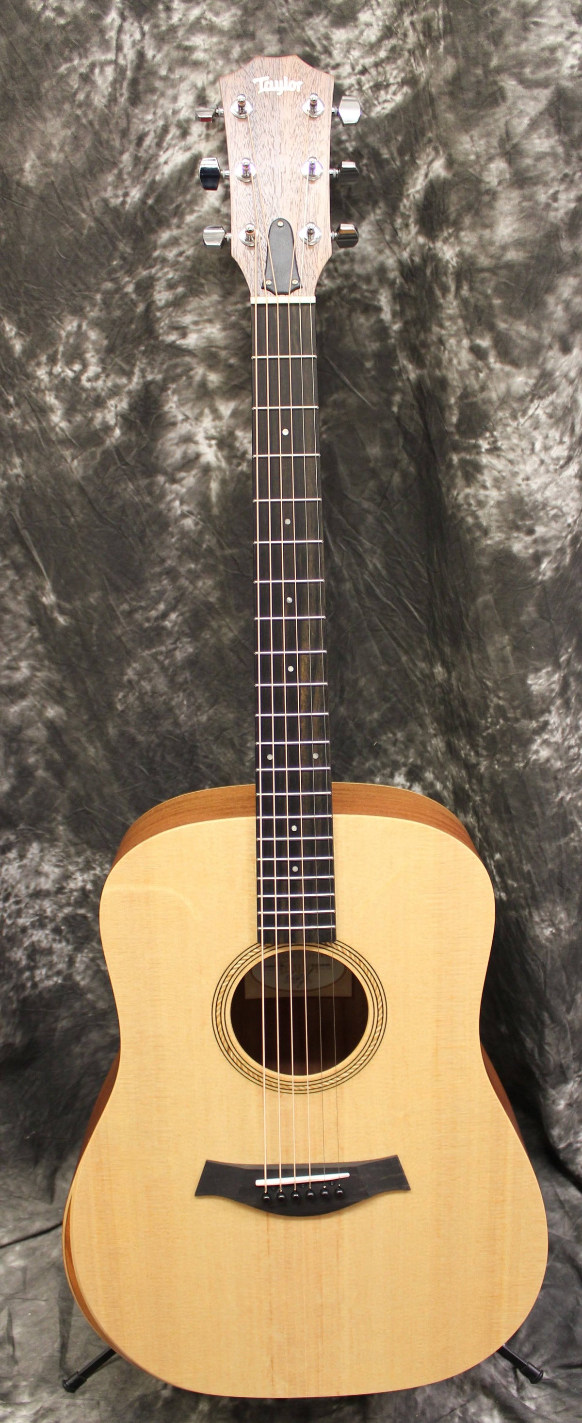 Dreadnought Acoustic Electric Guitar M35244
