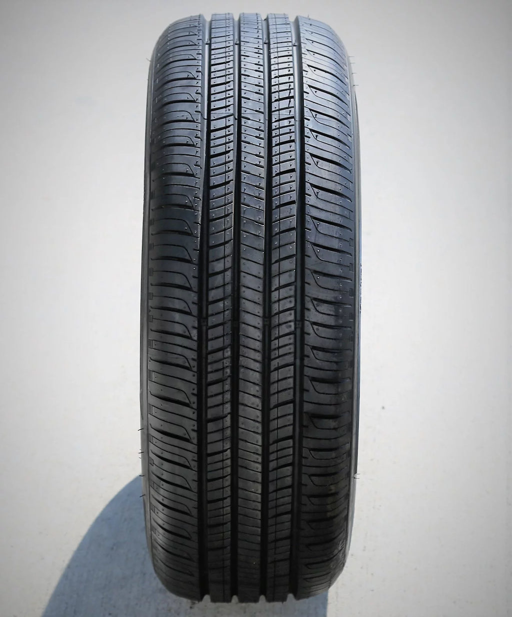 All Season 215/55R16 93H Passenger Tire I526
