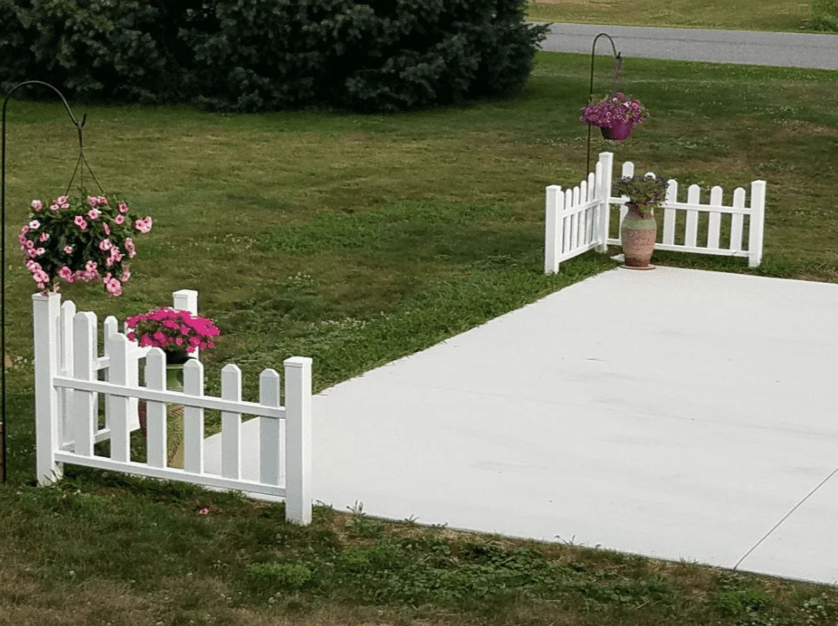 White Vinyl Corner Picket Fence Accent O254724