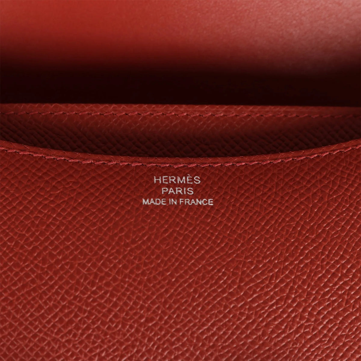Rouge Venetian Epsom Leather Handbag Z96494